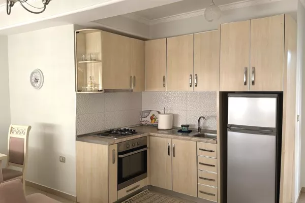 Shtepi me qera Apartament ne Tirane, 2+1, Mobilimi E mobiluar, Pagesa 600  Euro.