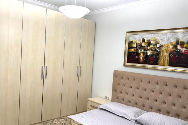 Shtepi me qera Apartament ne Tirane, 2+1, Mobilimi E mobiluar, Pagesa 600  Euro.