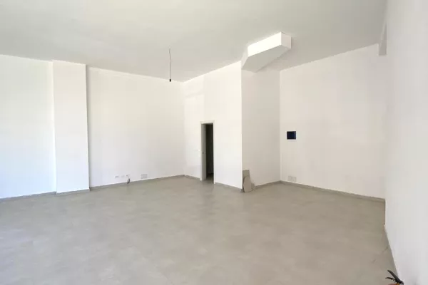 Business Property for Rent 2+1 in Tirana - 800 Euro