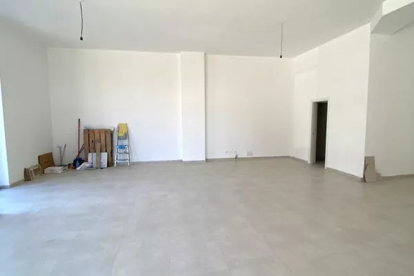 Business Property for Rent 2+1 in Tirana - 800 Euro