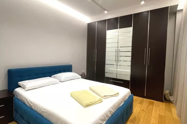 Shtepi me qera 2+1 ne Tirane - 900 Euro