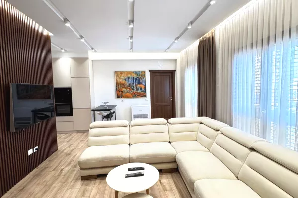 Shtepi me qera Apartament ne Tirane, 2+1, Mobilimi E mobiluar, Pagesa 900  Euro.