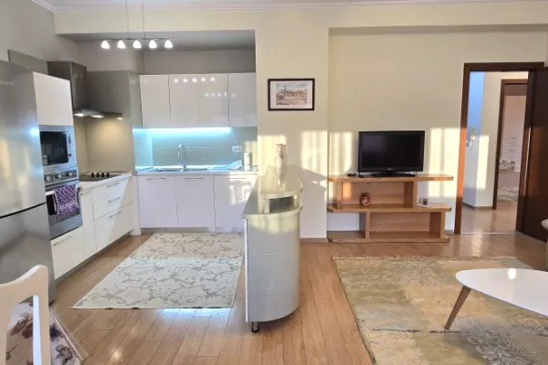 Shtepi me qera Apartament ne Tirane, 2+1, Mobilimi E mobiluar, Pagesa 750  Euro.