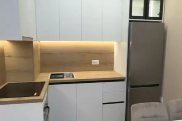 Shtepi ne shitje Apartament ne Tirane, 2+1, Mobilimi E mobiluar, Pagesa 250,000  Euro.