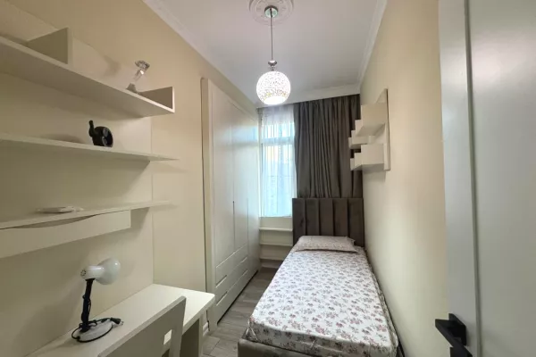 Shtepi me qera Apartament ne Tirane, 3+1, Mobilimi E mobiluar, Pagesa 1,050  Euro.