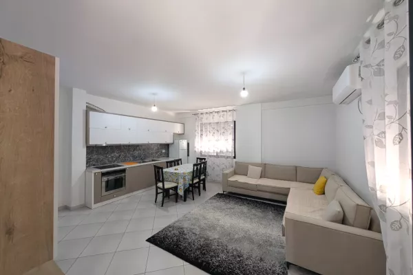 Shtepi me qera 3+1 ne Tirane - 60,000 Leke