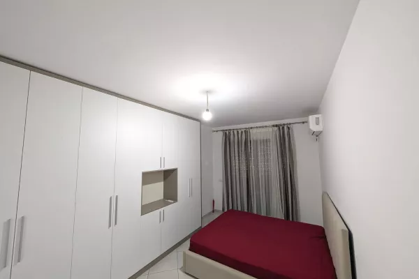 Shtepi me qera 3+1 ne Tirane - 60,000 Leke