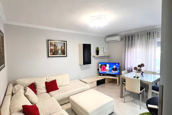 Casa in affitto 2+1 a Tirana - 1,000 Euro