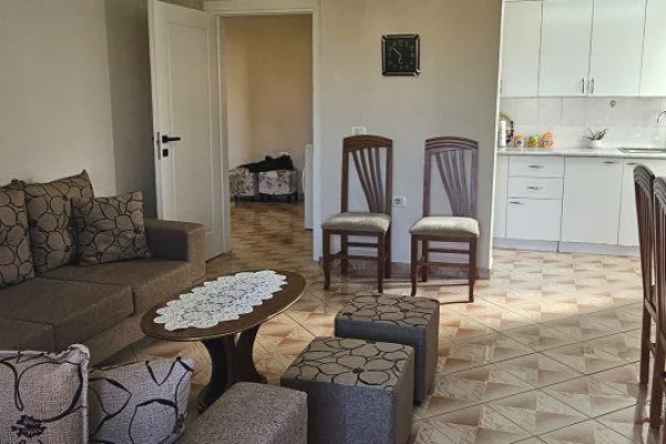 Shtepi me qera 2+1 ne Tirane - 50,000 Leke