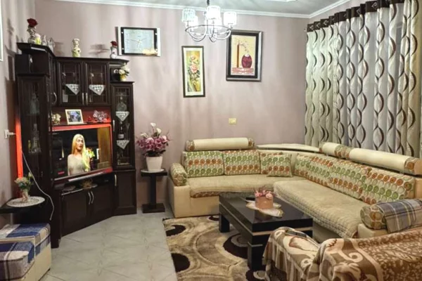 Shtepi me qera 2+1 ne Tirane - 55,000 Leke