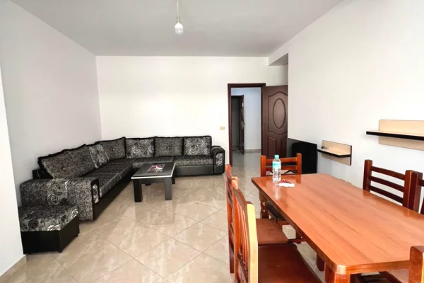 Shtepi me qera 2+1 ne Tirane - 50,000 Leke