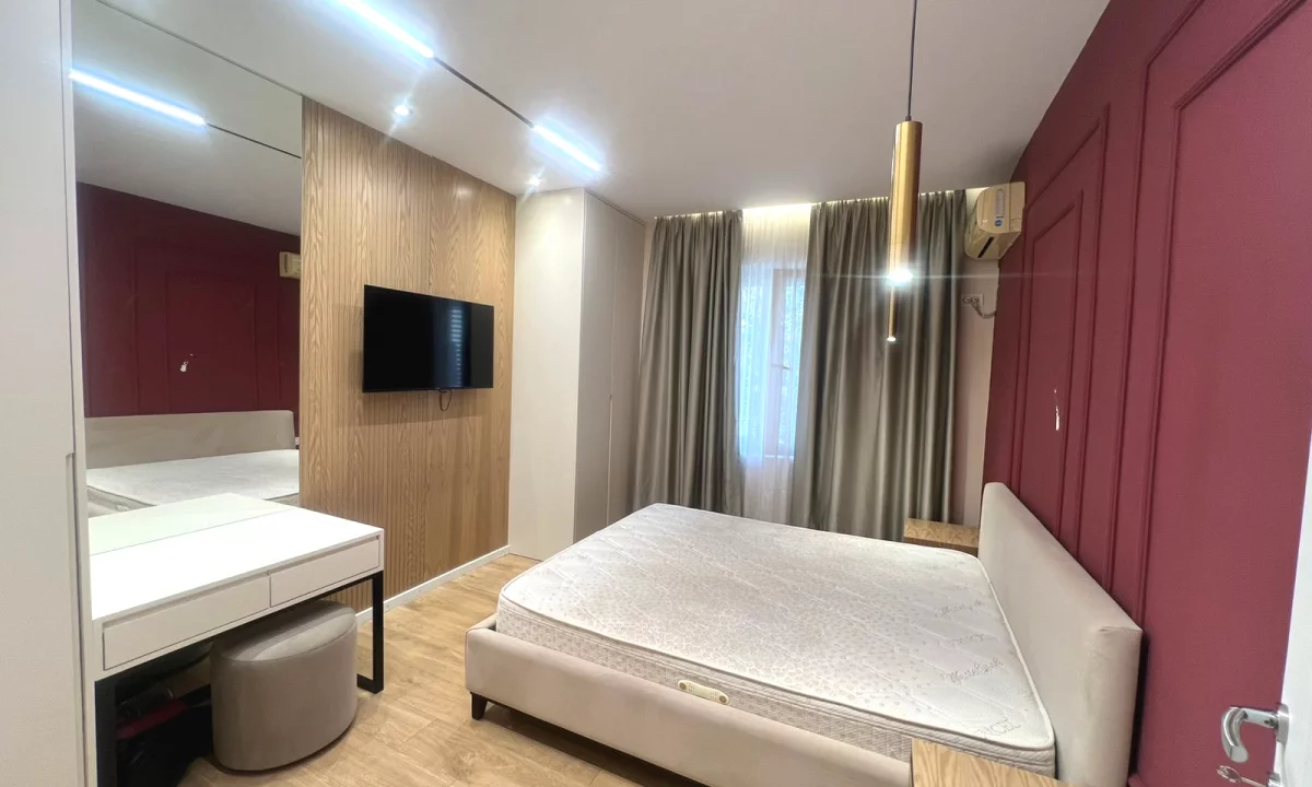 Shtepi me qera Apartament ne Tirane, 2+1, Mobilimi E mobiluar, Pagesa 650  Euro.