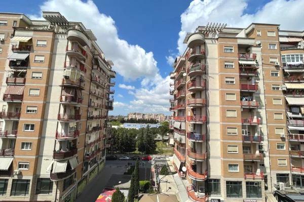 Ambient biznesi ne shitje 1+1 ne Tirane - 232,000 Euro