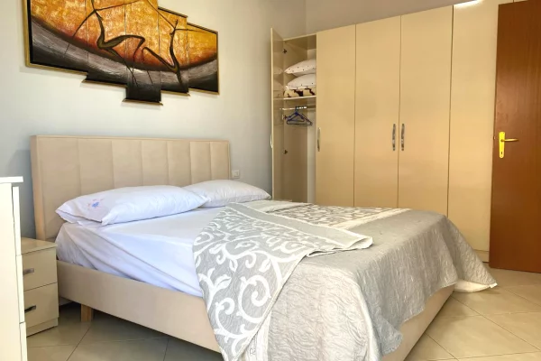 Shtepi me qera 1+1 ne Tirane - 450 Euro