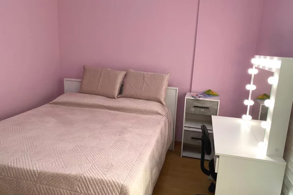Shtepi me qera Apartament ne Tirane, 2+1, Mobilimi E mobiluar, Pagesa 850  Euro.