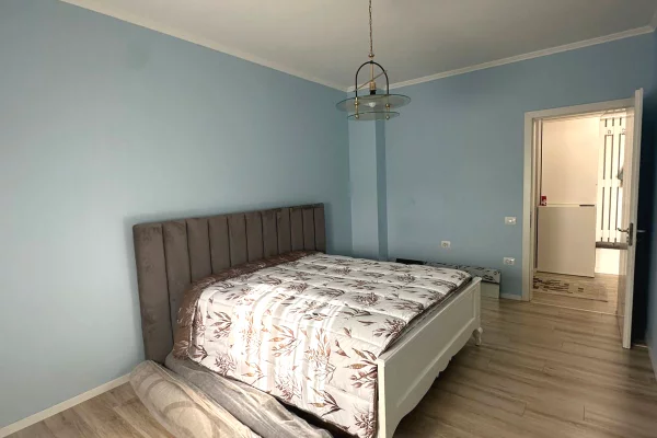 Shtepi me qera 2+1 ne Tirane - 800 Euro