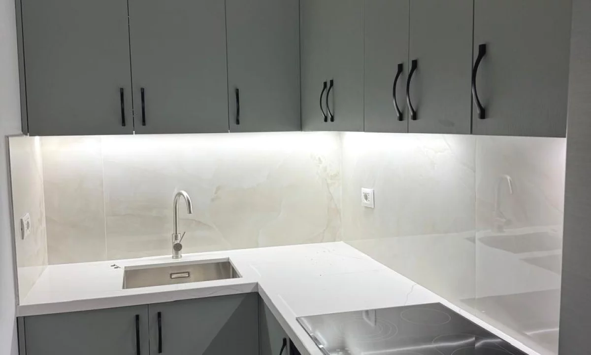 Shtepi me qera Apartament ne Tirane, 2+1, Mobilimi E mobiluar, Pagesa 800  Euro.