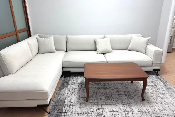 Shtepi me qera 2+1 ne Tirane - 800 Euro