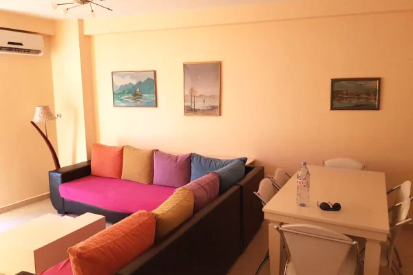 Shtepi me qera 2+1 ne Tirane - 700 Euro