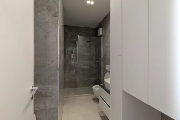 Shtepi me qera 2+1 ne Tirane - 80,000 Leke