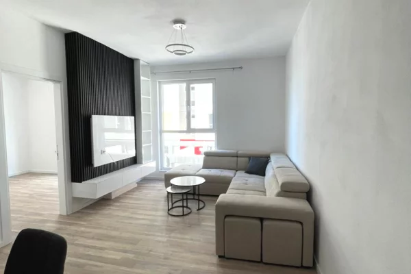 Shtepi me qera 3+1 ne Tirane - 50,000 Leke