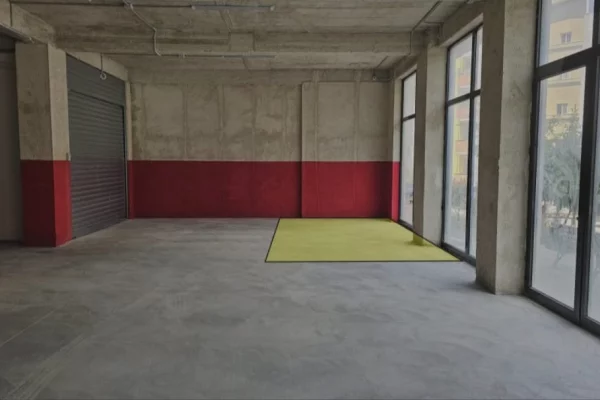 Business Property in Sale 6+1 in Tirana - 37,000 Euro