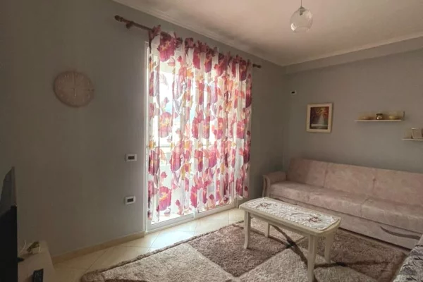 Shtepi me qera 1+1 ne Tirane - 430 Euro