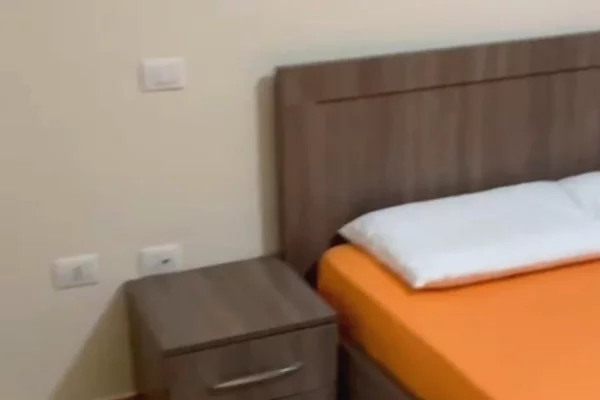 Shtepi me qera 2+1 ne Tirane - 650 Euro