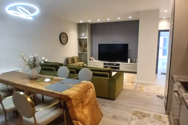 Shtepi ne shitje 2+1 ne Tirane - 240,000 Euro