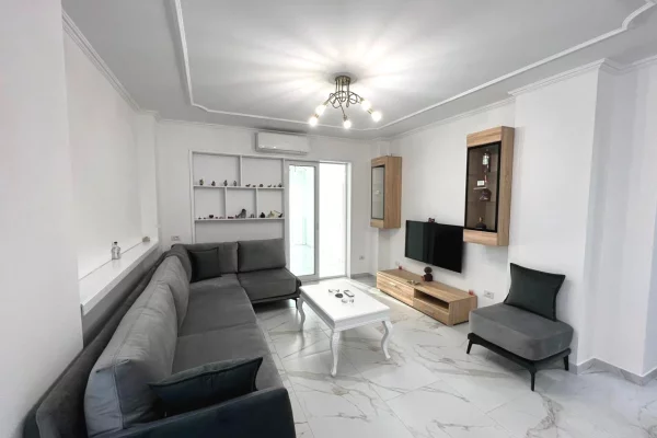Shtepi me qera Apartament ne Tirane, 2+1, Mobilimi E mobiluar, Pagesa 1,200  Euro.