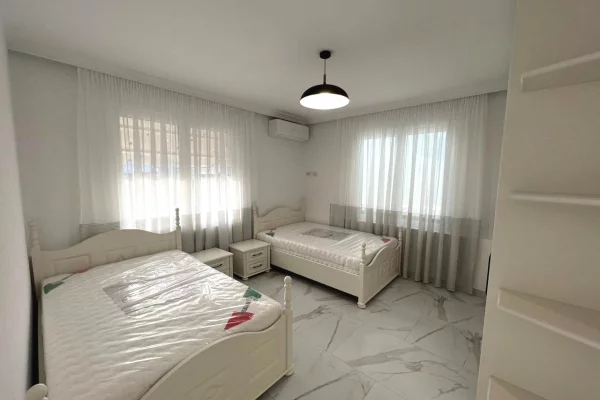 Shtepi me qera 2+1 ne Tirane - 1,200 Euro
