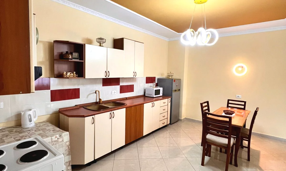 Shtepi me qera Apartament ne Tirane, 2+1, Mobilimi E mobiluar, Pagesa 60,000  Leke.