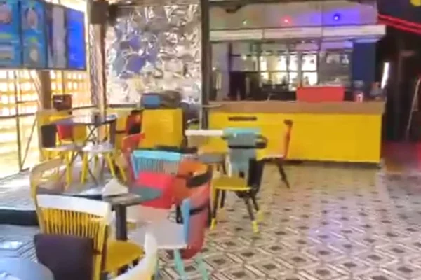 Jepet me qera lokal tek 21 Dhjetori : 800€