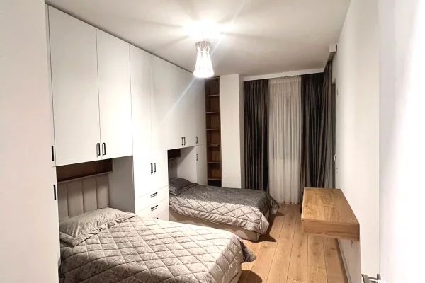 Shtepi me qera Apartament ne Tirane, 2+1, Mobilimi E mobiluar, Pagesa 70,000  Leke.