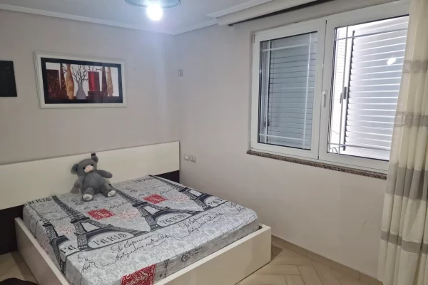 Shtepi me qera 2+1 ne Tirane - 600 Euro