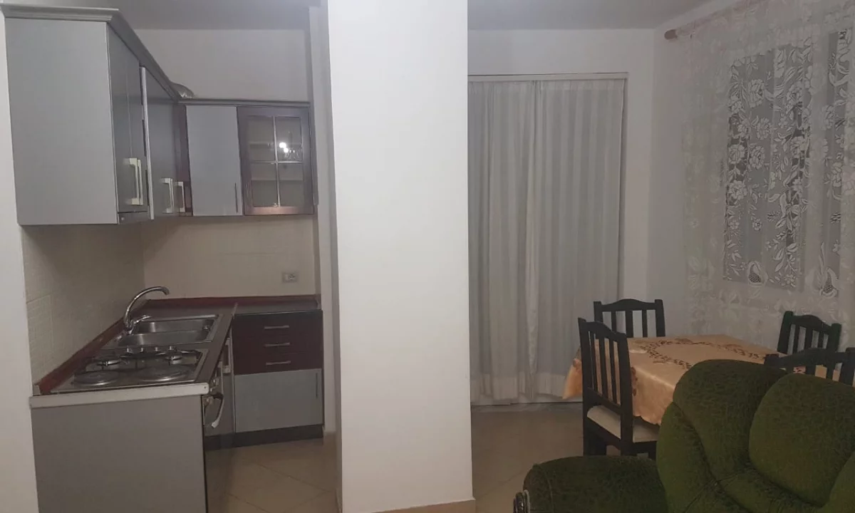 Shtepi me qera Apartament ne Tirane, 1+1, Mobilimi E mobiluar, Pagesa 40,000  Leke.