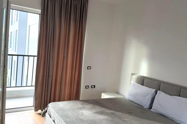 Shtepi me qera 2+1 ne Tirane - 70,000 Leke