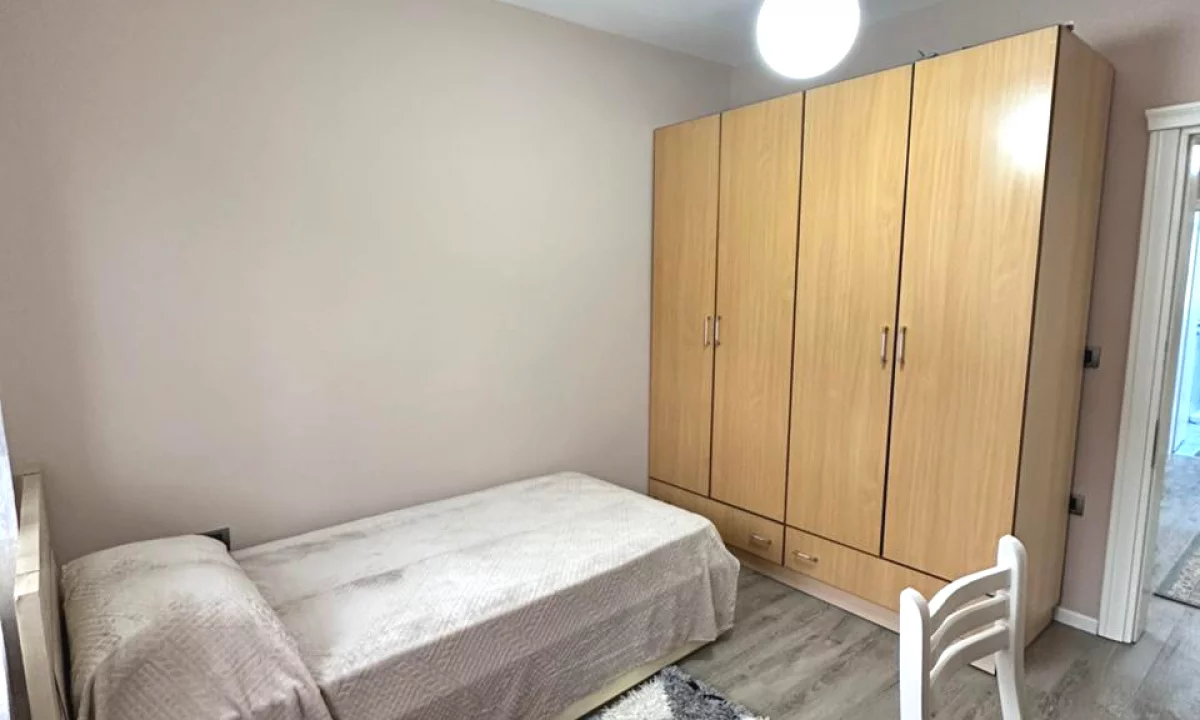 Shtepi me qera Apartament ne Tirane, 2+1, Mobilimi E mobiluar, Pagesa 700  Euro.