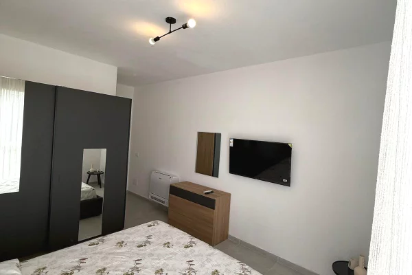Shtepi me qera Apartament ne Tirane, 2+1, Mobilimi E mobiluar, Pagesa 55,000  Leke.