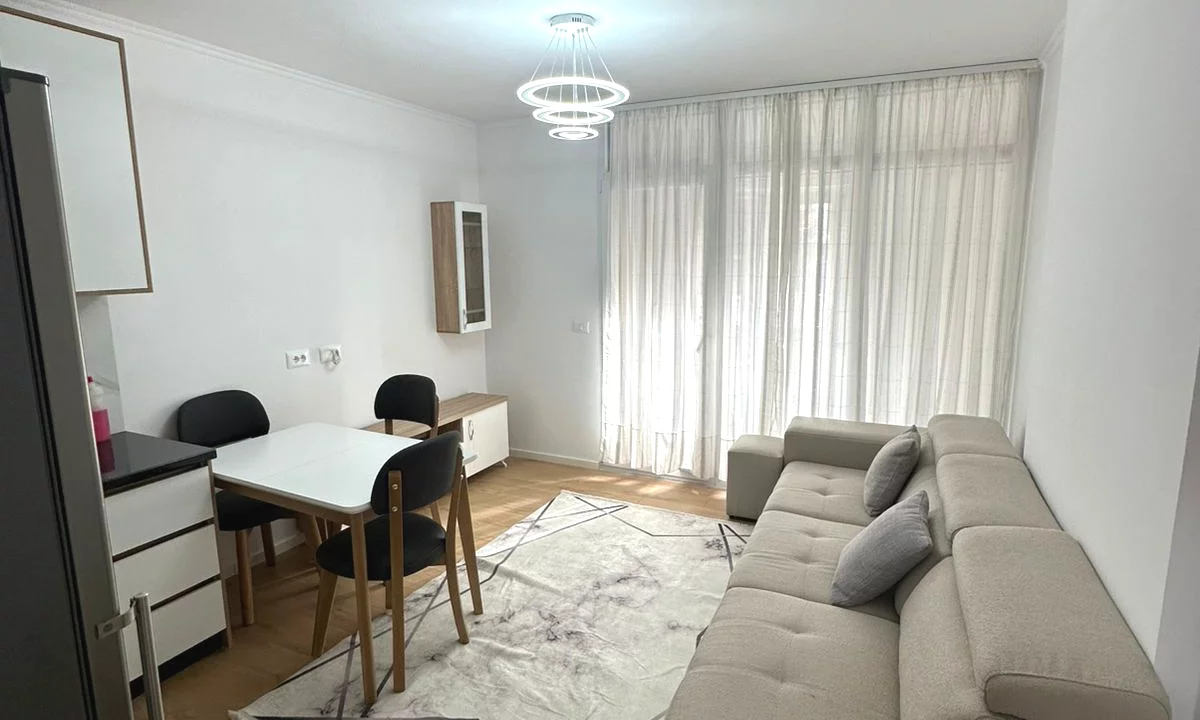 Shtepi me qera Apartament ne Tirane, 2+1, Mobilimi E mobiluar, Pagesa 60,000  Euro.