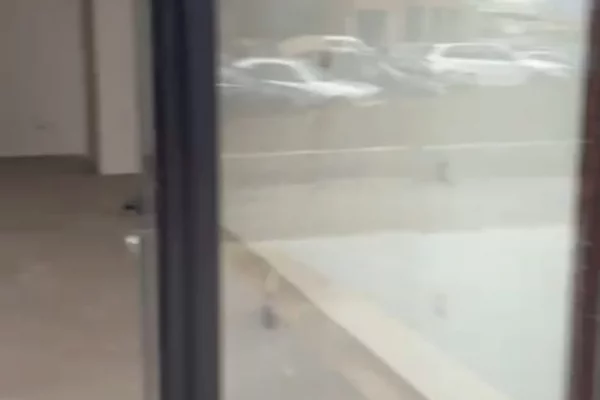 Jepet me qera ambjent biznesi Rruga Fejzi Hizmo! 