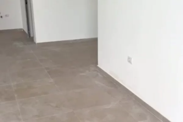 Jepet me qera ambjent biznesi Rruga Fejzi Hizmo! 