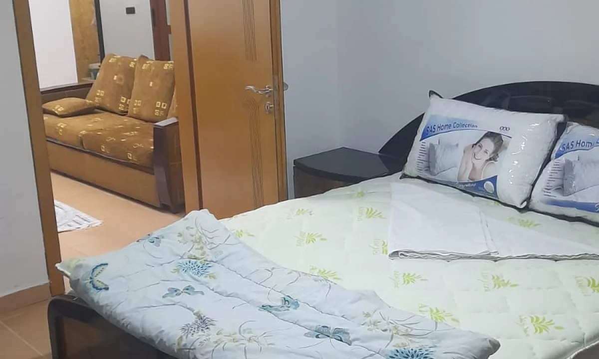 Shtepi ne shitje Apartament ne Tirane, 2+1, Mobilimi E mobiluar, Pagesa 80  Euro.