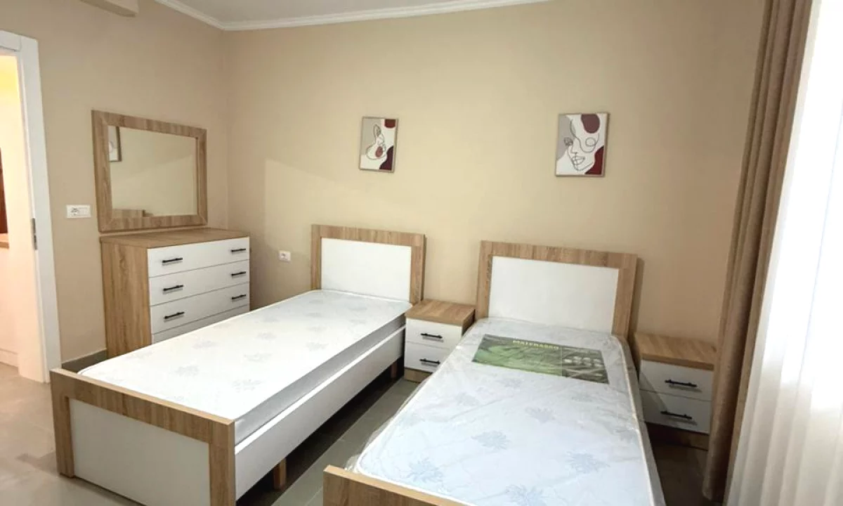 Shtepi me qera Apartament ne Tirane, 1+1, Mobilimi E mobiluar, Pagesa 40,000  Leke.