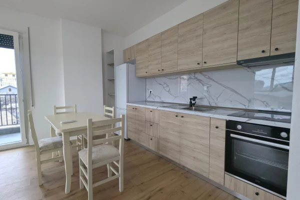 Shtepi me qera Apartament ne Tirane, 2+1, Mobilimi E mobiluar, Pagesa 60,000  Leke.