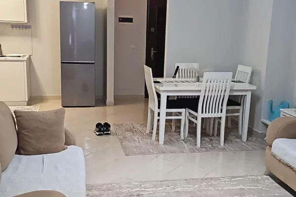 Shtepi me qera Apartament ne Tirane, 2+1, Mobilimi E mobiluar, Pagesa 600  Euro.