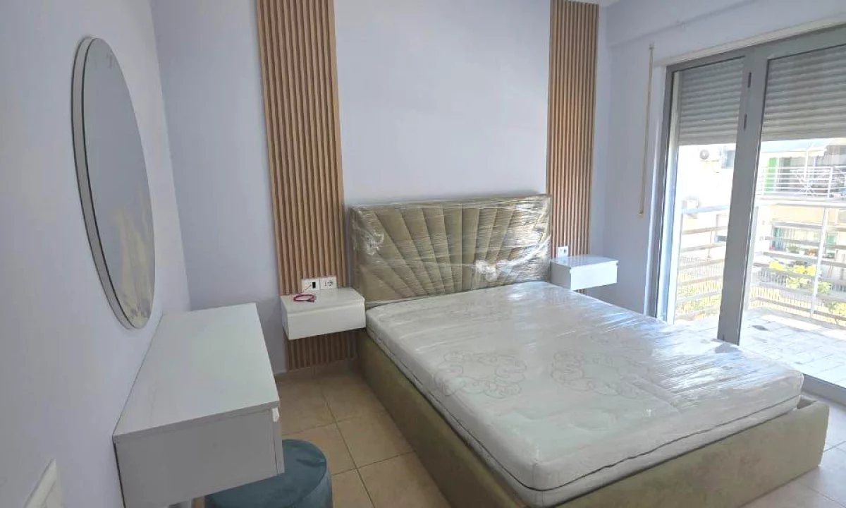 Shtepi me qera Apartament ne Tirane, 1+1, Mobilimi E mobiluar, Pagesa 500  Euro.