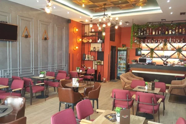 Shitet ambjent biznesi ne Rrugen Shefqet Kuka, 62 m2,Fresk :129.000 Euro!