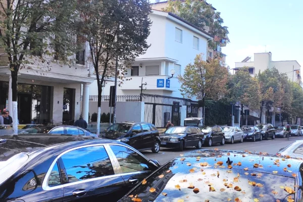 Apartament 1+1 me qera tek Rr Fortuzi