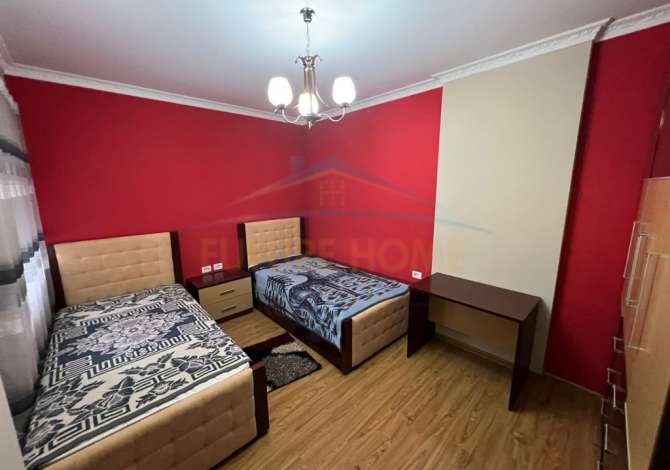 Shtepi me qera Apartament ne Korce, 2+1, Mobilimi E mobiluar, Pagesa 350  Euro.